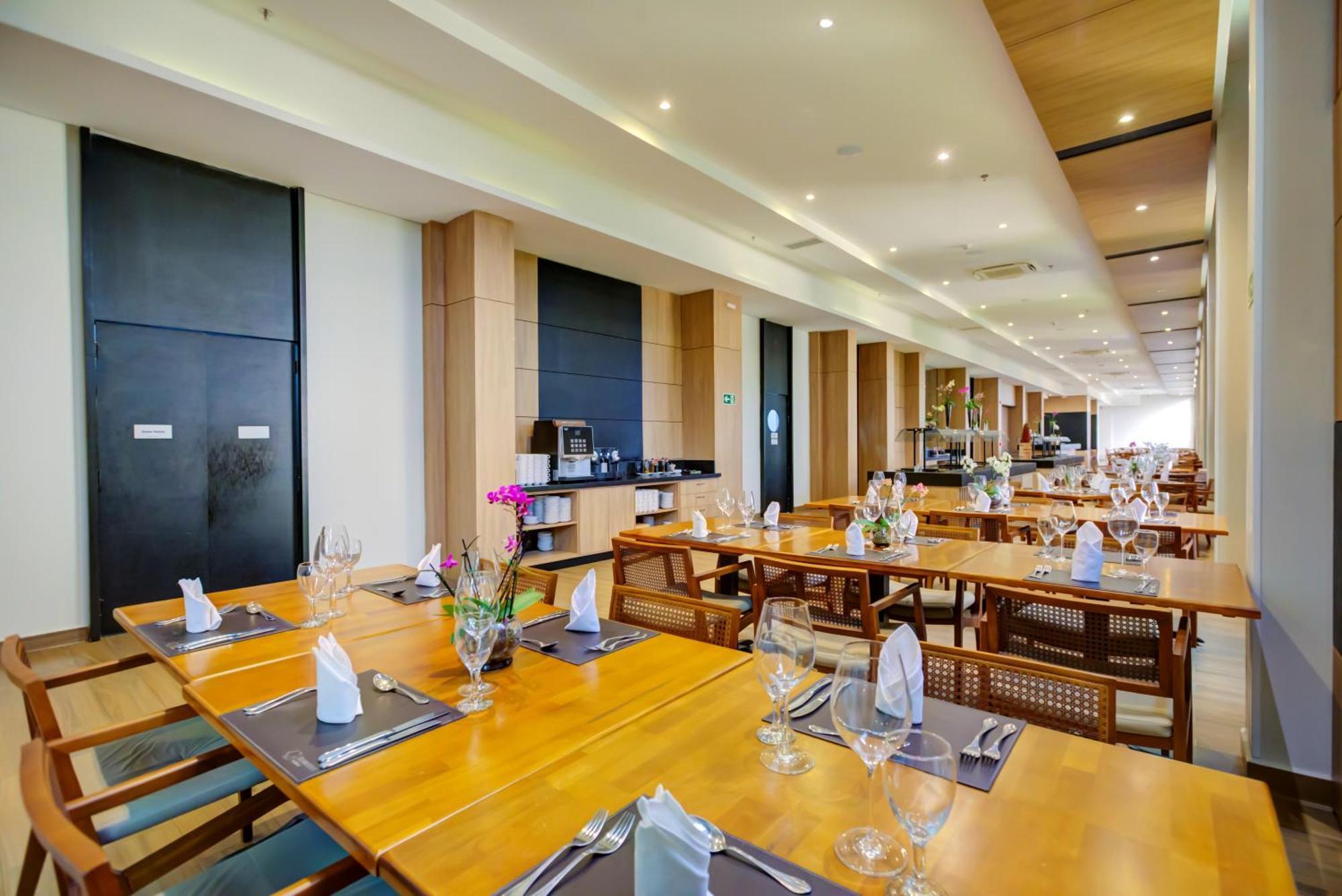 Doubletree By Hilton - Resort - ฟอสดูอีกวาซู ภายนอก รูปภาพ The restaurant