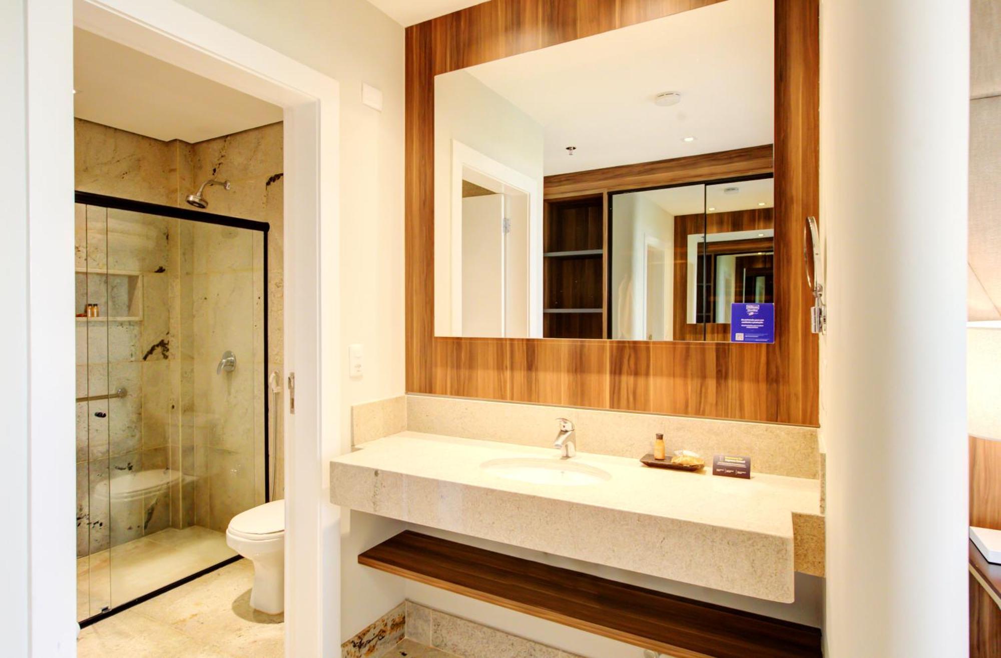 Doubletree By Hilton - Resort - ฟอสดูอีกวาซู ภายนอก รูปภาพ Bathroom