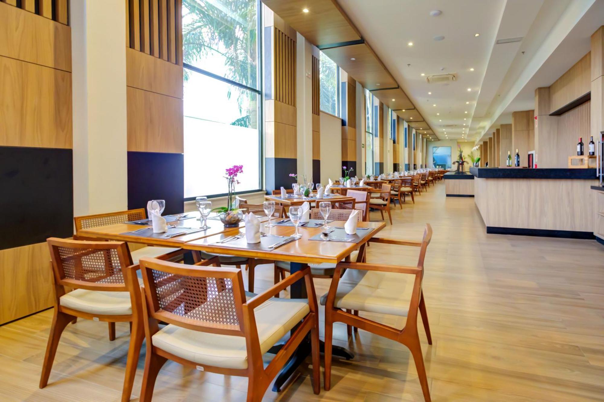 Doubletree By Hilton - Resort - ฟอสดูอีกวาซู ภายนอก รูปภาพ The restaurant